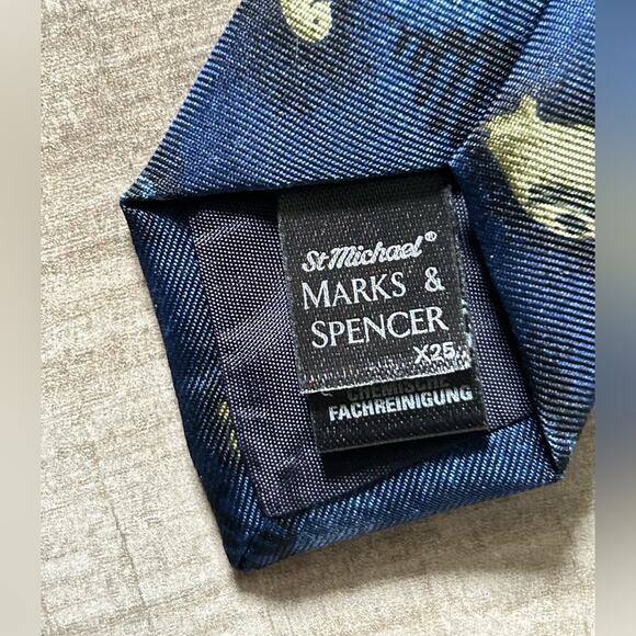 NWT marks and spencer navy turtle tortoise men’s designer silk tie unique gift - Picture 9 of 12